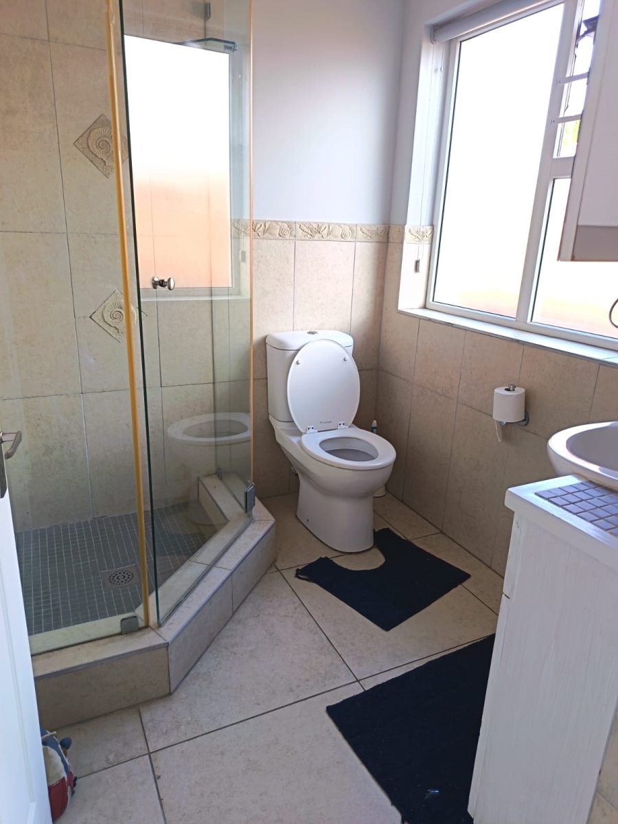 To Let 3 Bedroom Property for Rent in Jeffreys Bay Central Eastern Cape